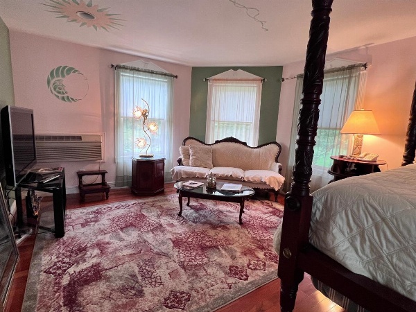 Mountain Quest Inn image 7