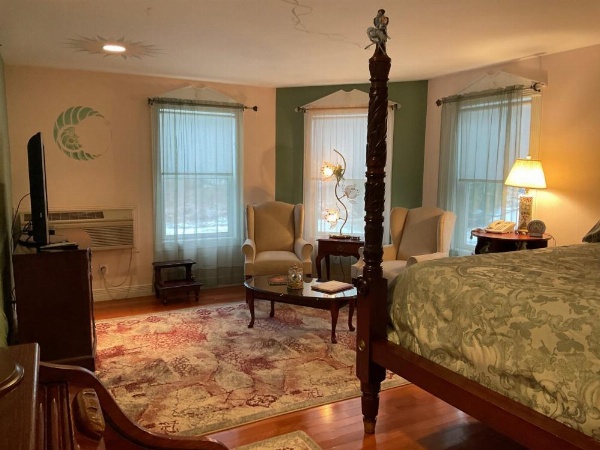 Mountain Quest Inn image 8