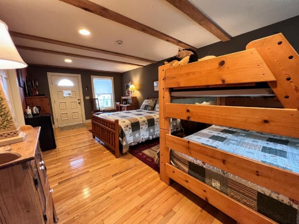 Mountain Quest Inn image 9